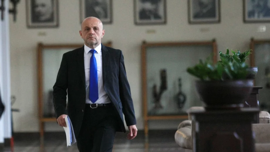 Томислав Дончев с лаконични обяснения за "Джи Пи Груп"