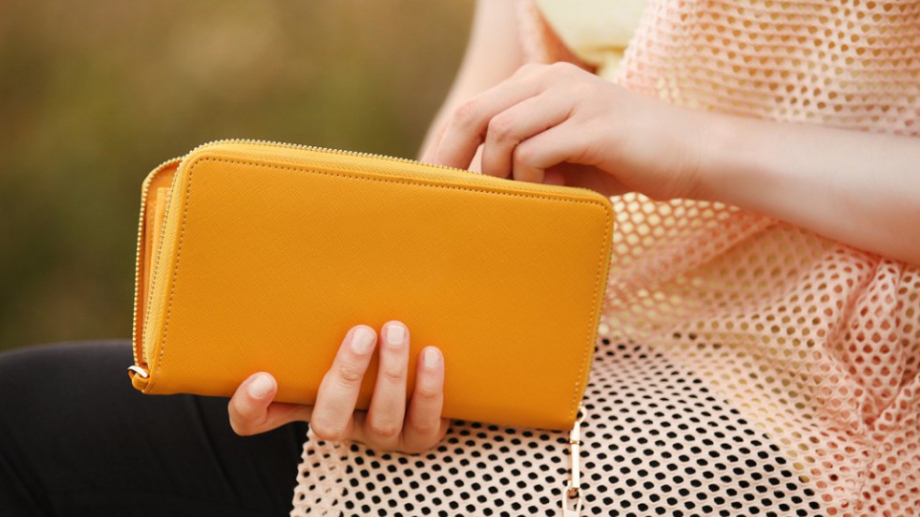 1069 лева чиста заплата трябва да получава един работещ за