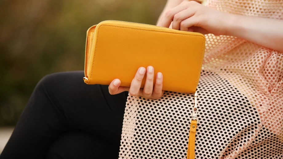 Средната заплата у нас се увеличава с 12%, най-голям ръст в недвижимите имоти