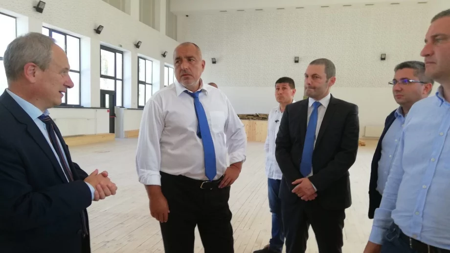 Борисов намекна за предстоящи уволнения заради Търговския регистър 