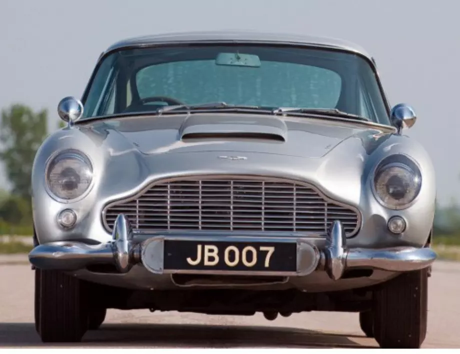 Кола на Джеймс Бонд беше продадена за над 3 милиона евро