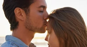 Изтегли си ЛЮБОВНО късметче за септември 