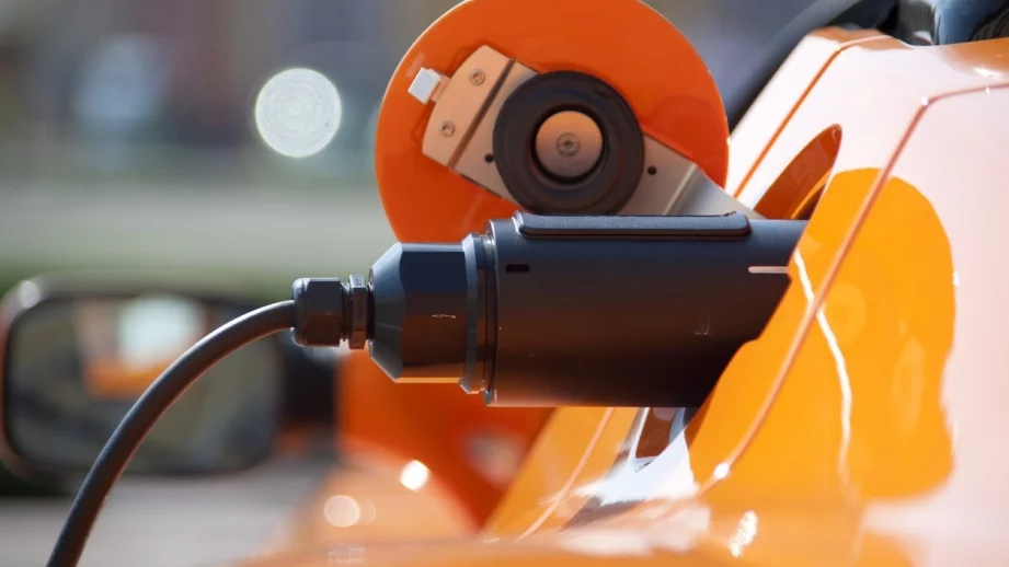 Около 1 милион електромобила се движат по европейските пътища