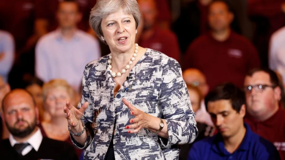 Тереза Мей има 48 часа да спаси споразумението за Brexit