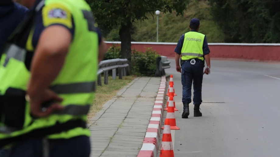 Нанков не казва коя лаборатория е одобрила настилката на пътя край Своге