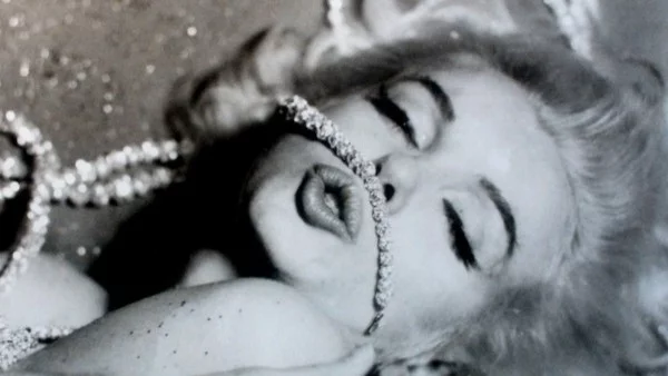 Любимите парфюми на 5 модни икони