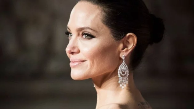 Анджелина Джоли: Дълбоко в себе си съм нежна и уязвима