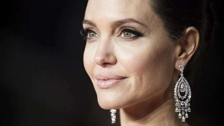 Анджелина Джоли: Нищо не би имало смисъл, ако животът ми не е от полза за другите