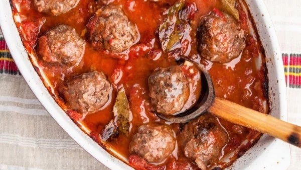 Кюфтета в доматен сос