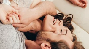 Питаш как съм. Ти как си?