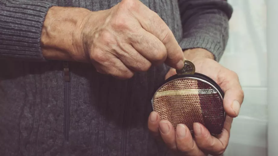 Обявиха кога започват да дават помощите за отопление