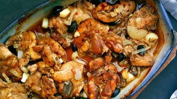 Чесново пиле с бяло вино