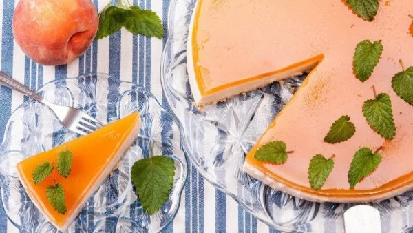 Чийзкейк без печене с праскови