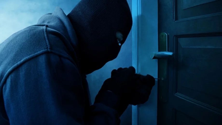 7 знака, че крадци са набелязали дома ви