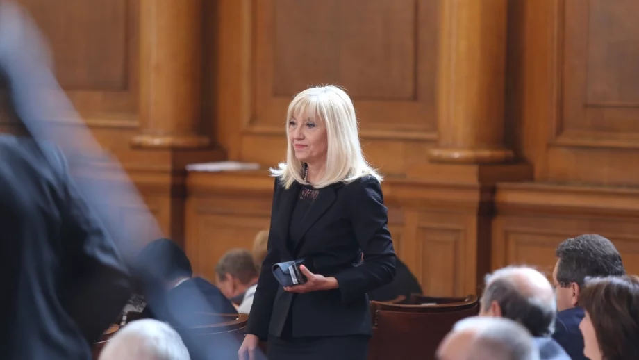 Аврамова за Нанков: Личната вина е нещо различно от политическата отговорност