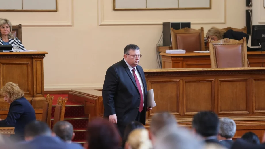 Прокуратурата ще поиска криминализиране на нелегалното производство на цигари