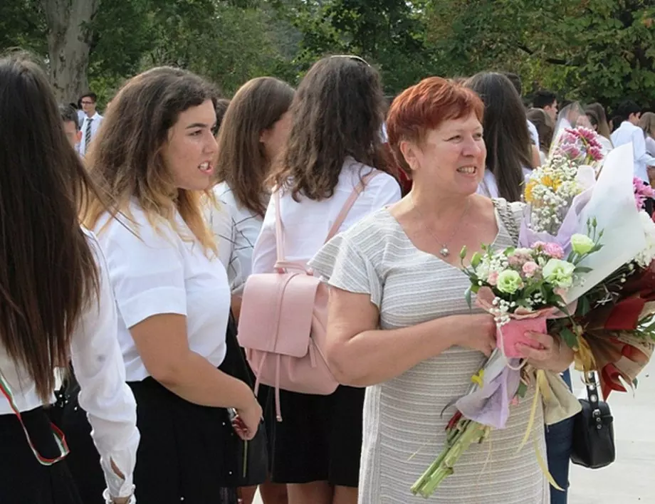 МС одобри над 12 млн. лв. за обезщетения на учители и непедагогически специалисти 