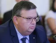  Сотир Цацаров е депозирал оставката си