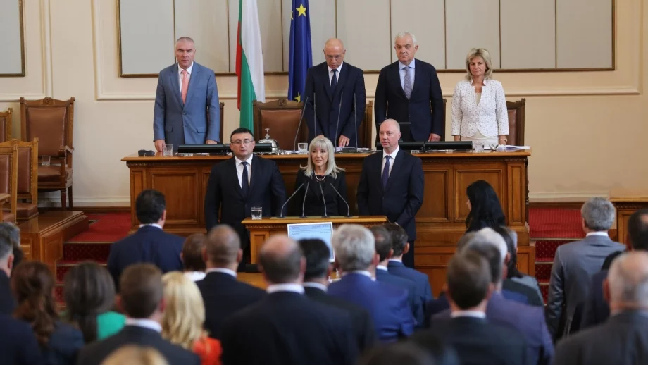 Официално избраха новите трима министри 