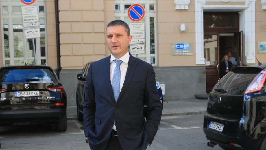 Проверката за апартамента на Горанов се бави