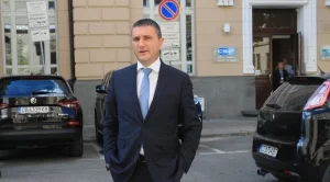 2018/09/25/0514503001537878549