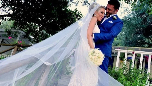 Антония Петрова е бременна