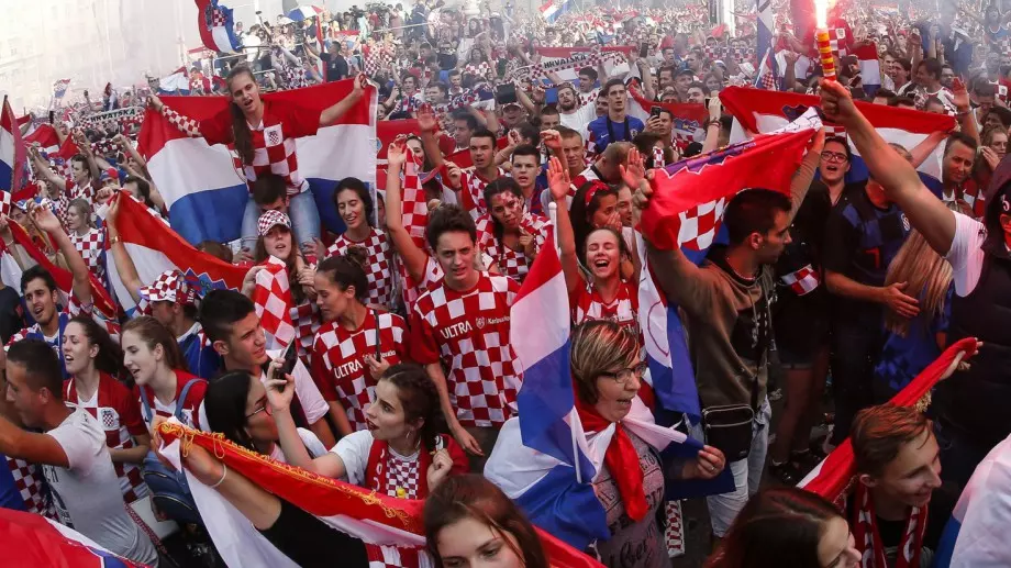 Почитатели на Хърватия с неприличен жест - ФИФА взима сериозни мерки