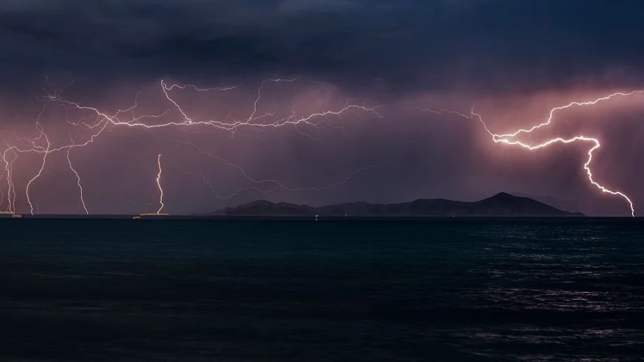 Гръмотевични бури ни връхлитат на Гергьовден