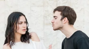 Защо постоянно попадаме на неподходящи партньори