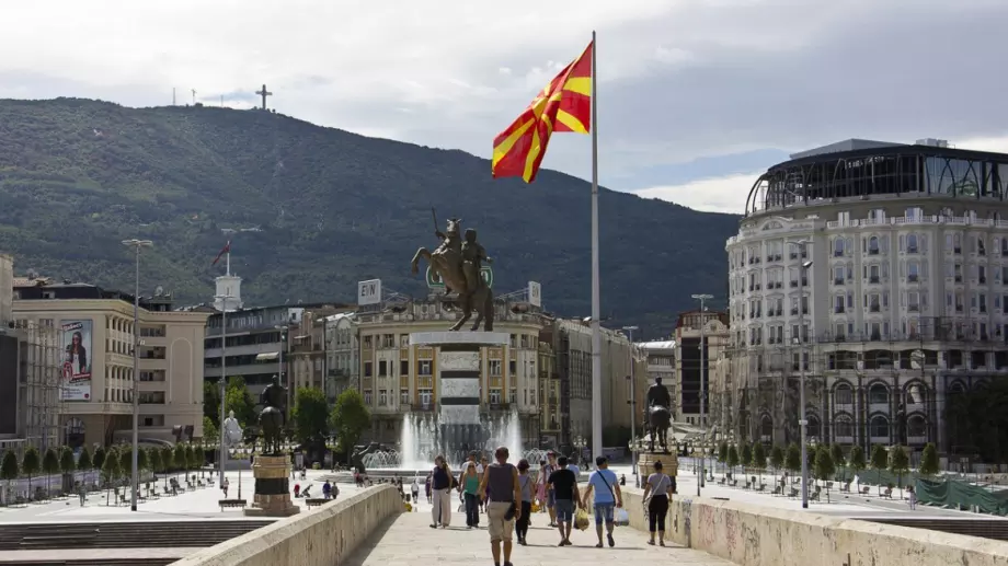 Македония започва да отпуска забраните