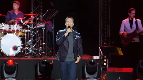 Орлин Павлов изправи на крака публиката в Зала 1 на НДК