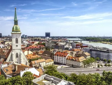 Словакия експулсира трима руски дипломати по подозрение в шпионаж
