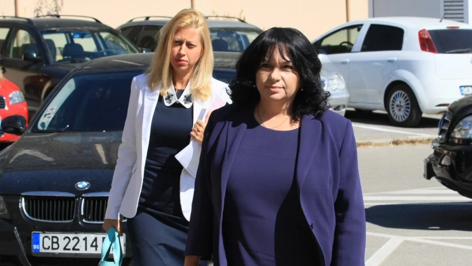 Петкова: Инвеститор за "Белене" ще бъде избран след 9 етапа