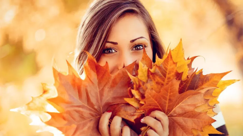 Здравей, Септември