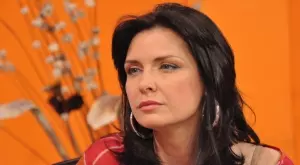 Жени Калканджиева беснее срещу варненска агенция (СНИМКИ)