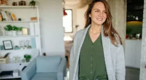 Стилни начини да носите жилетка този сезон