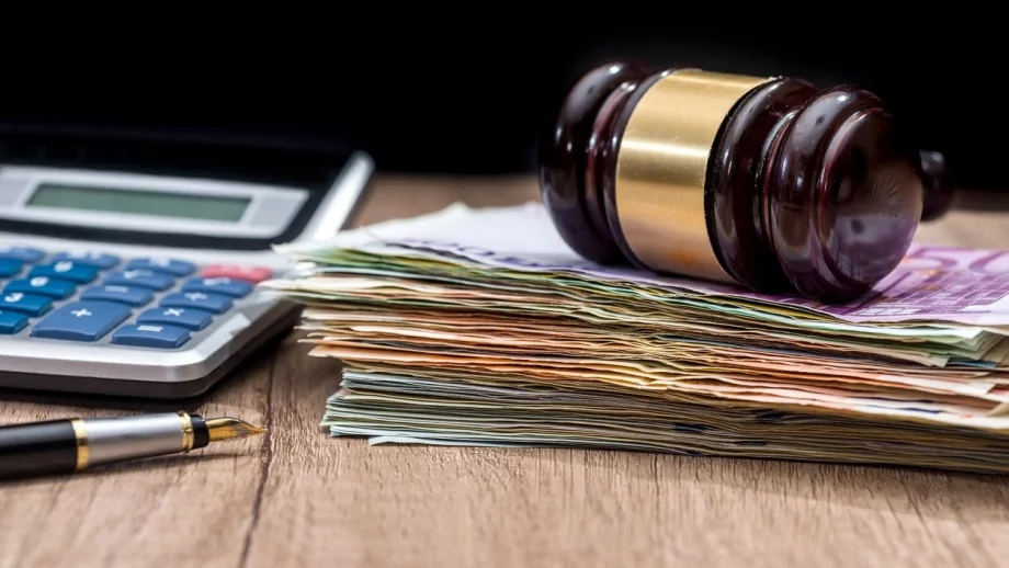 Фалитите на фирми в България са намалели с "историческите" 18,4%