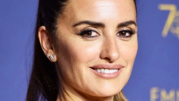 Chanel показа фотосесията си с Пенелопе Крус (снимки)