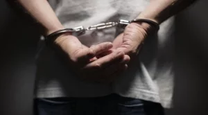 Задържаха над 10 лекари във Варна заради фалшиви ТЕЛК решения