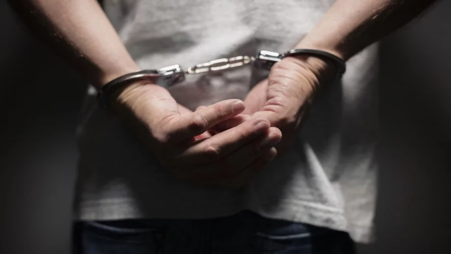 Задържаха над 10 лекари във Варна заради фалшиви ТЕЛК решения