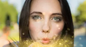 Тези 2 зодии носят магия и покоряват всеки, които се докосне до тях