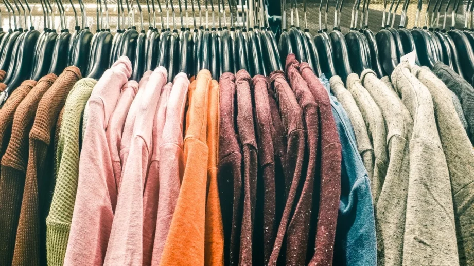 Дарили сме над 2000 тона стари дрехи за 4 години