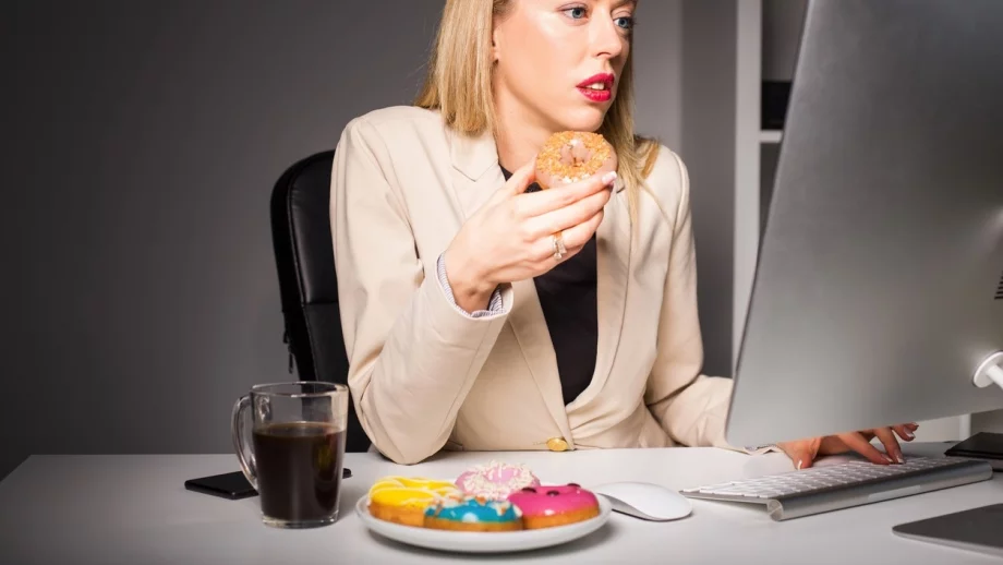 6 неща на бюрото, които ви карат да изглеждате непрофесионално