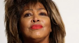 Тина Търнър за сина си: Не знам какво го е докарало до самоубийство 