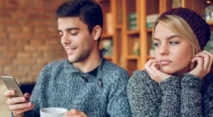 Никога не позволявай на мъж  да те накара да забравиш себе си