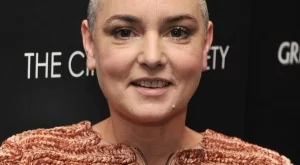 Шиниъд О'Конър стана мюсюлманка