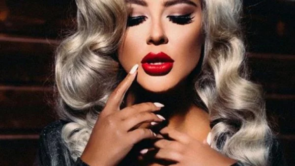 Японски сватбари се вихрят на Андреа (видео)