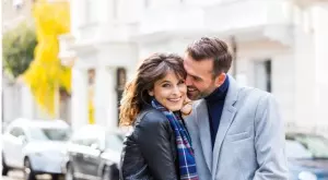 Как се влюбват мъжете и жените?   