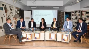 2018/10/30/0878088001540901763