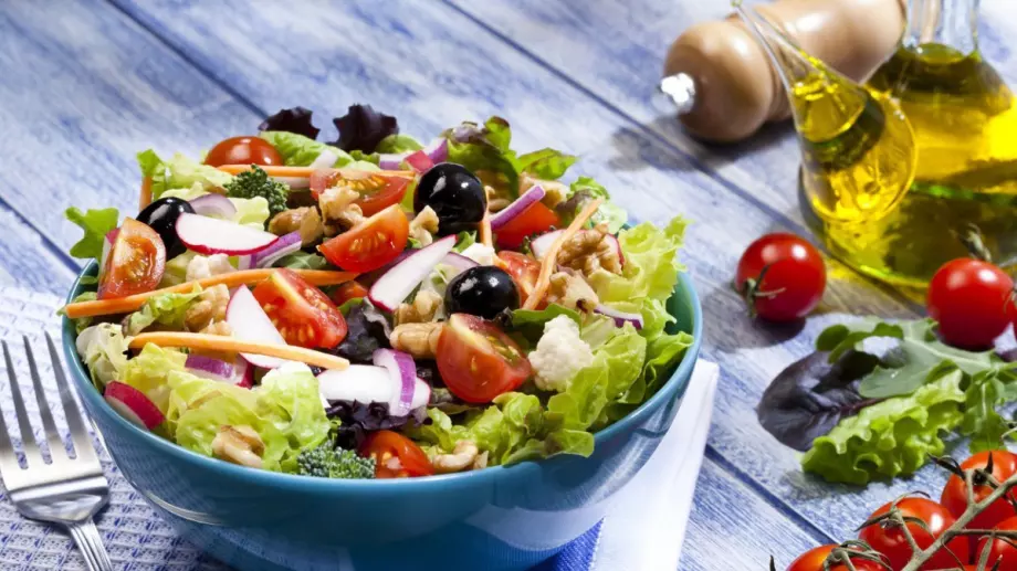 Салата за шампиони с яйце - супер засищаща